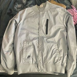 Big Grey Zip Up Nike Jacket w/ 3 Pockets Size L